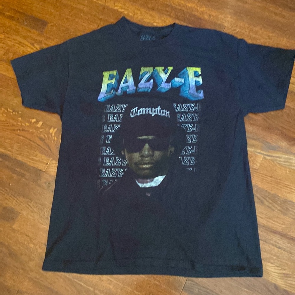 EAZY-E t-shirt size L in good condition
